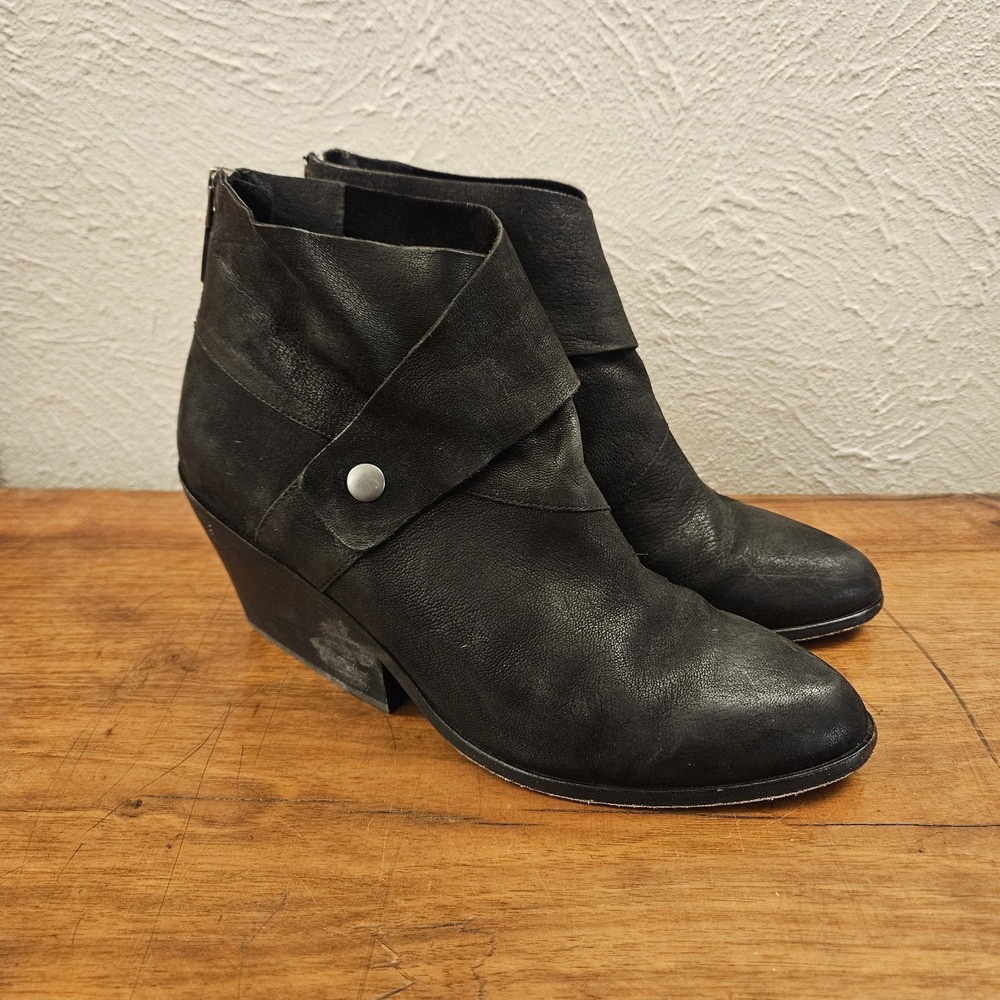 Eileen Fisher Billie Tag Wrap Black Leather‎ Ankle Boots Women's Size 9 EUC